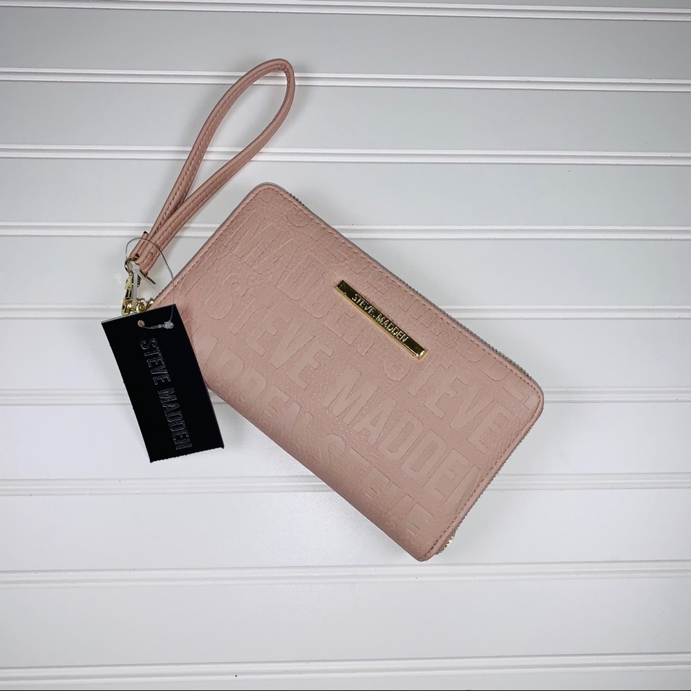 STEVE MADDEN pink wallet with strap